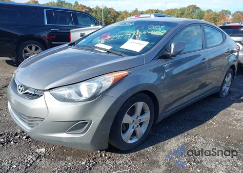 2013 Hyundai Elantra Gls z USA, uszkodzony, nr VIN 5NPDH4AE2DH347835